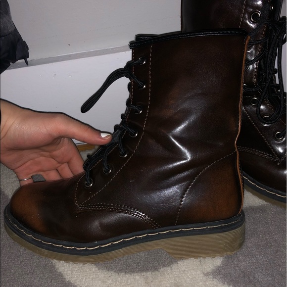 Brown Yoki boots! - Picture 3 of 5